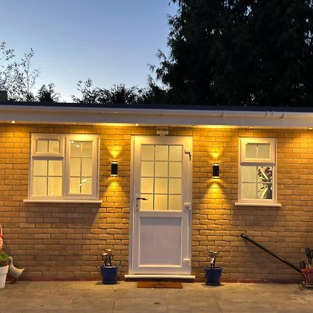 Touchwood Lägenhet Isleworth Exteriör bild